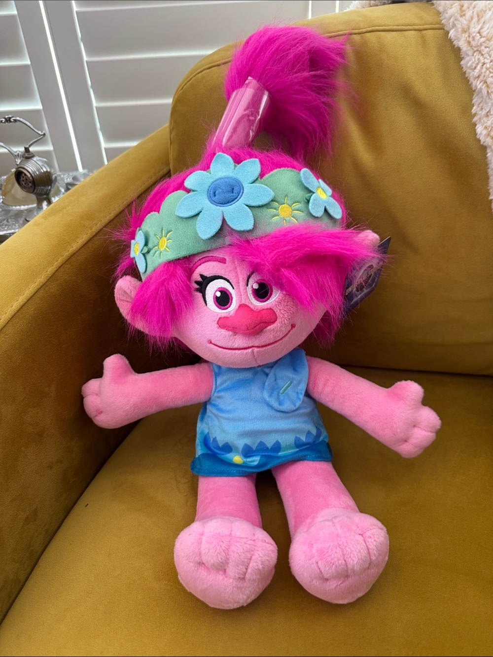 Universal Studios Trolls Queen Poppy Plush Toy - Pink NWT